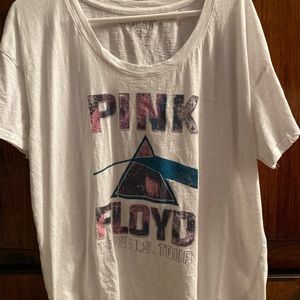 2 knit Riot t-shirts Pink Floyd and Woodstock Size medium 100% cotton